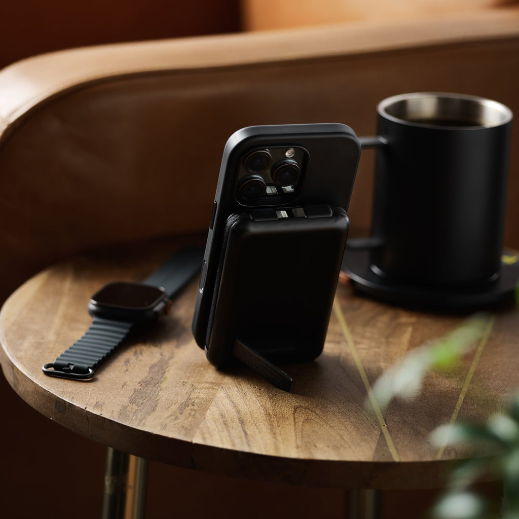 Everyday Charging Kit - iPhone 16 Plus - Carbon